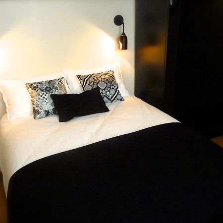 Appartement Duplex de charme au Coeur de Montmartre à Paris Chambre photo