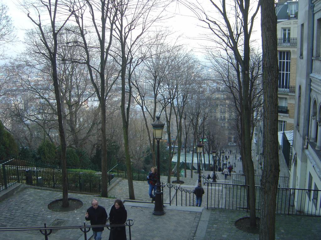 Appartement Duplex de charme au Coeur de Montmartre à Paris Extérieur photo